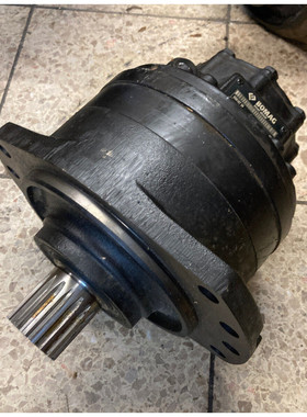 BOMAG 05818739 A34462J Stra?enfertiger BF800C Hydraulikmotor