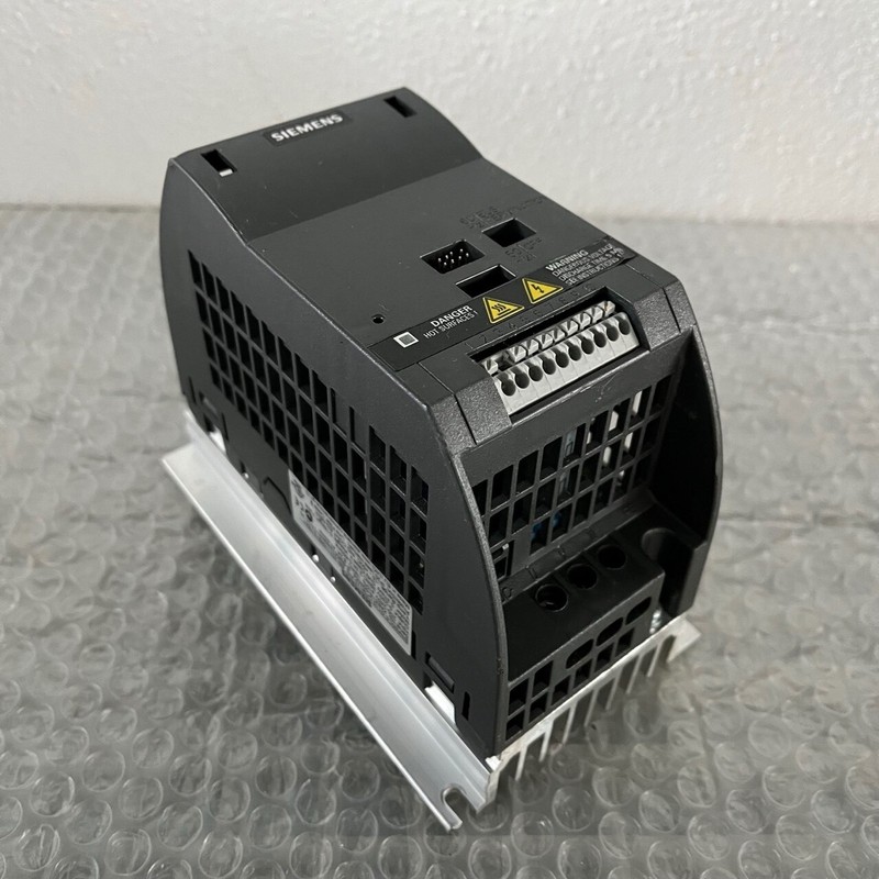 1x Siemens SINAMICS G110 CPM110 AIN 6SL3211-0AB13-7BA1 AC-Dr