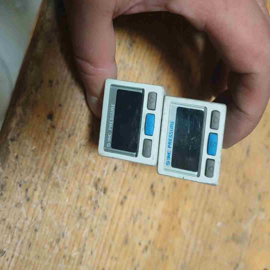 smc压力表zse30a-01-nise30a-c6h-c议价