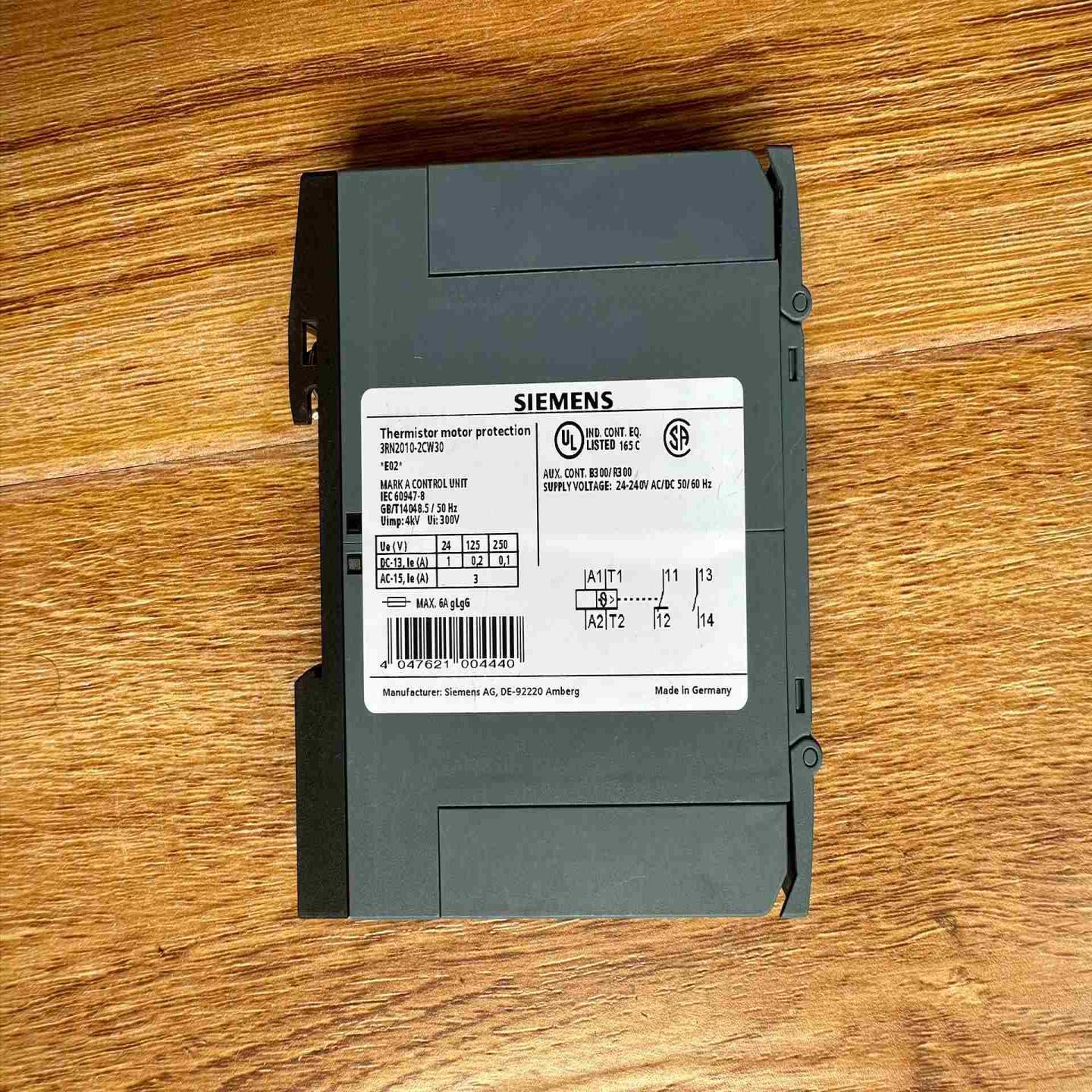 3RN2010-2CW30电机保护继电器99新无外议价