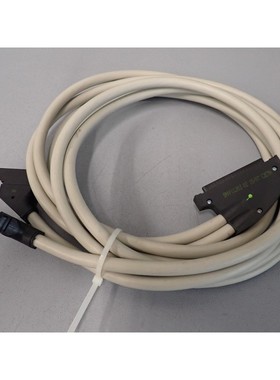 BMXFCC203 - Schneider- 2XHE10 - 2M / Cavo - Connettore 40 Co