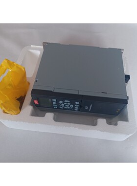 Danfoss Frequenzumrichter VLT FC302P7K5T5  131B0042 75 KW Ne