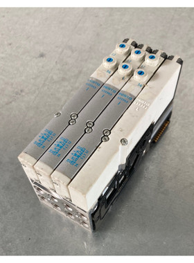 Festo VMPA1-FB-EMS-8 533360 + 3x VMPA1-M1H-J-PI 533343 + 1x