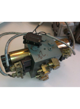 BUCHHOLZ AV5235 2 Ventilblock Hydraulikventil Ventilinsel 24