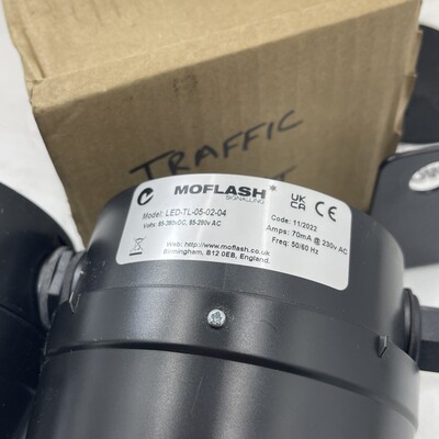 MOFLASH LED-TL-05-02-04 TRAFFIC LIGHT NEW IN BOX