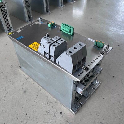 1x AMK AMKASYN KE60 46269-0425 02.09 Umrichter Frequenzumric