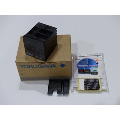 Yokogawa UT351-01 Digital Indicating Controller SN:T1DB04675