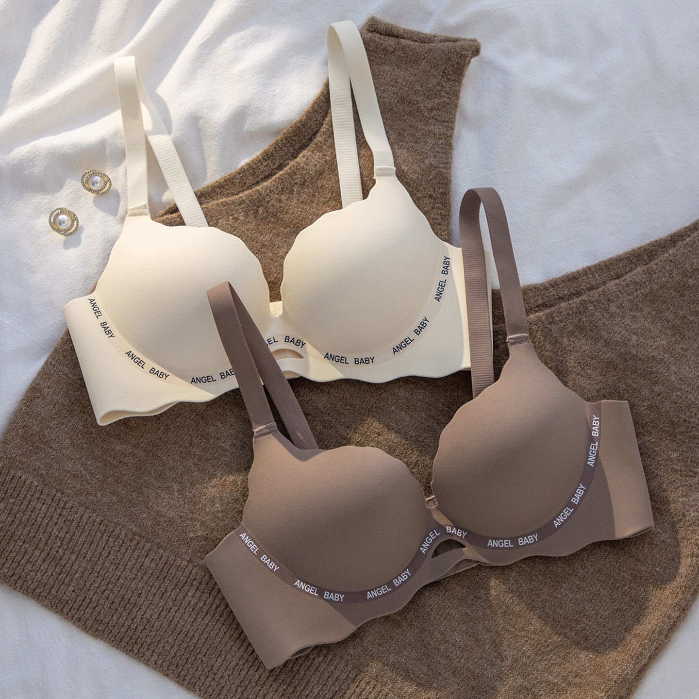 新品饱满无痕小胸聚拢提拉显大内衣女平胸无钢圈文胸防外扩文胸