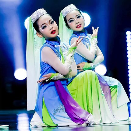 花花儿回族舞蹈服新疆演出服荷花奖沙枣花儿童成人艺考大摆裙
