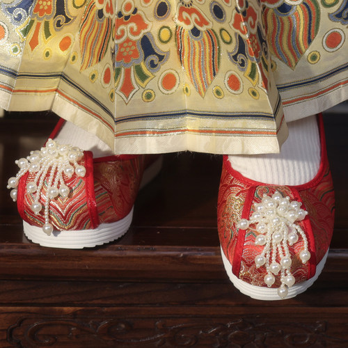 江南朱记【若可】汉服鞋子婚鞋古风平跟布鞋圆头珠花绣花鞋百搭