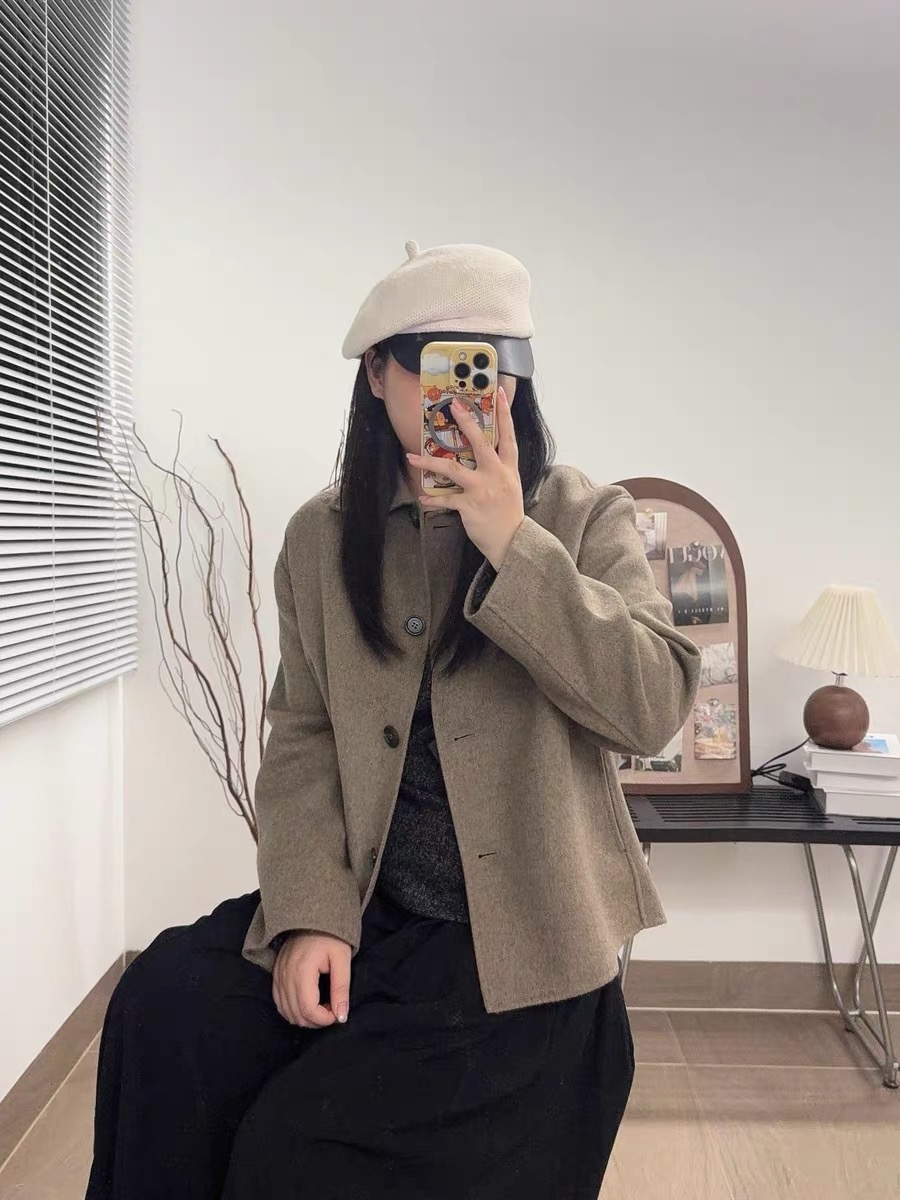 原 大牌女装棕色千金感短款翻领毛呢外套秋冬新款