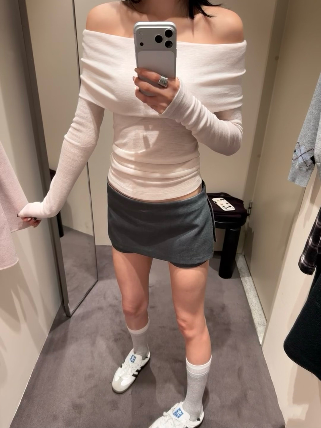 原C&S女装修身版型针织衫