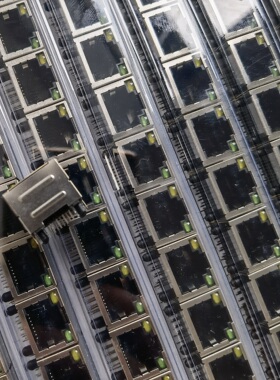 单口1X1RJ45网络连接器插座带灯左黄右绿无弹片电口15.7脚后3.56