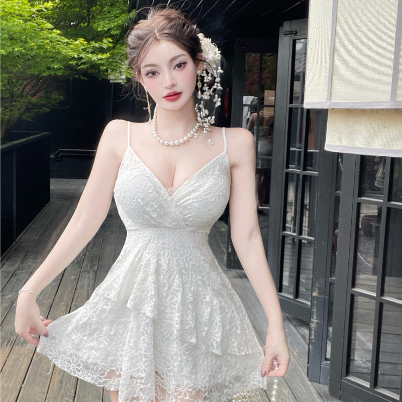 2026性感连衣裙女夜场酒吧低胸深v领技师工作服遮肚显瘦蕾丝A字裙