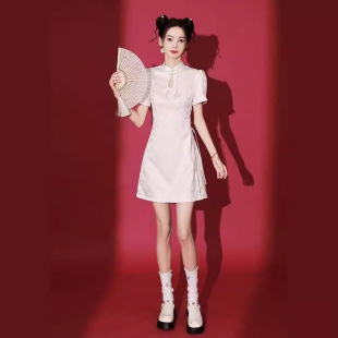 白色旗袍改良年轻款少女小个子短款日常新中式连衣裙夏季设计感