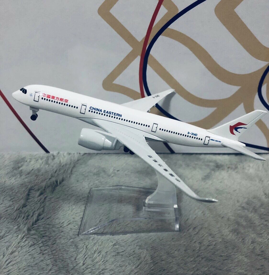 东方航空 空客a350 a330带起落架轮子飞机模型合金彩绘仿真客机