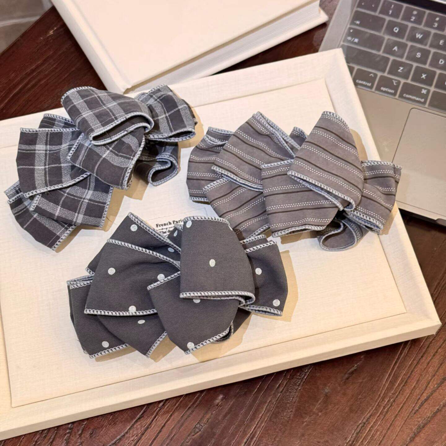新款智性女主灰色系复古格纹结香图片