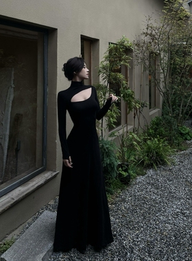 法式气质名媛轻熟风连衣裙女2025秋冬新款设计感收腰显瘦内搭长裙