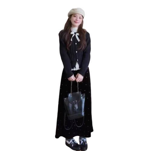 实价绵羊绒巨好看黑色毛衣外套女秋冬季千金小香风针织开衫上衣