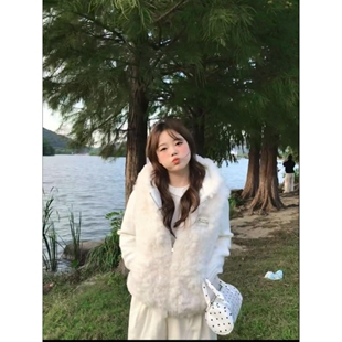 环保兔毛白色连帽夹棉马甲背心女秋冬加厚保暖羊羔绒小熊耳朵