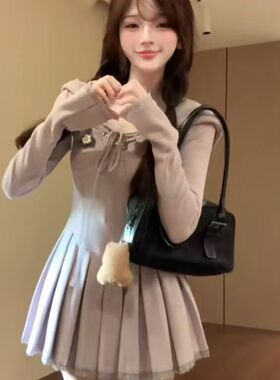 法式辣妹连帽紫色长袖连衣裙女秋季纯欲性感修身显瘦气质百褶短裙