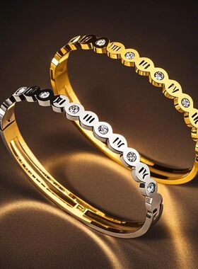 欧美不锈钢女士手饰镀波浪纹镶钻镂空罗马数字钛钢手环潮流款