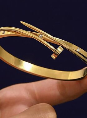 新款不锈钢直销钉子手镯 欧美高级感轻奢时尚高级感手镯