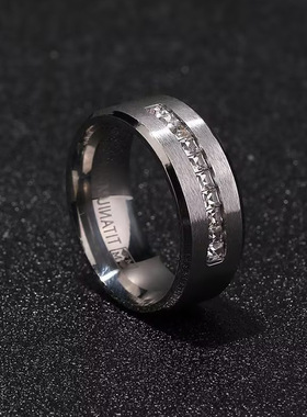 镶钻戒指男士韩版钛钢个性时尚方钻指环痞帅小众轻奢冷淡风手饰