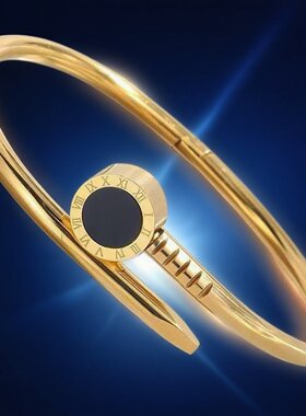 欧美卡扣女高级感不掉色金色钉子钛钢手镯时尚饰品