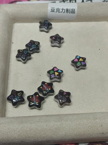 （15元包邮）10个通孔黑色五角星双面浮雕混款混发105-019