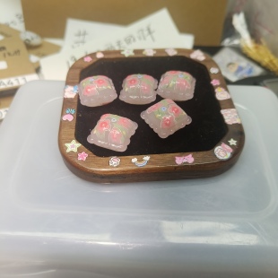 一个卡19大枕头珠双面浮雕A441 包邮 15元