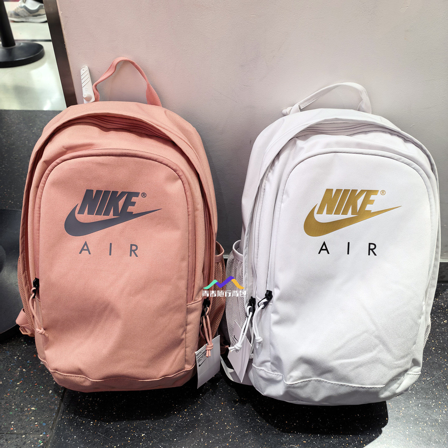 Nike耐克大容量双肩包男女学生书包初中高中大学生电脑包旅行背包