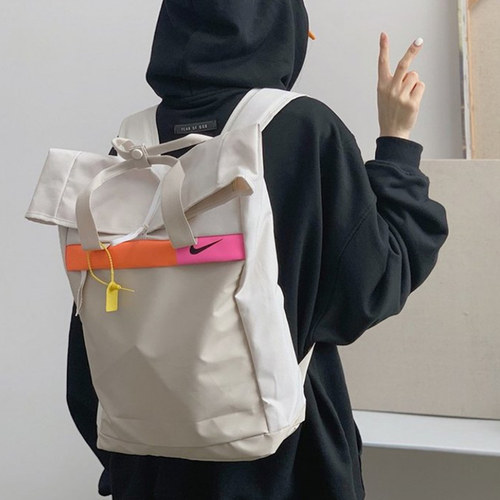 NIKE学生书包大容量男女通用