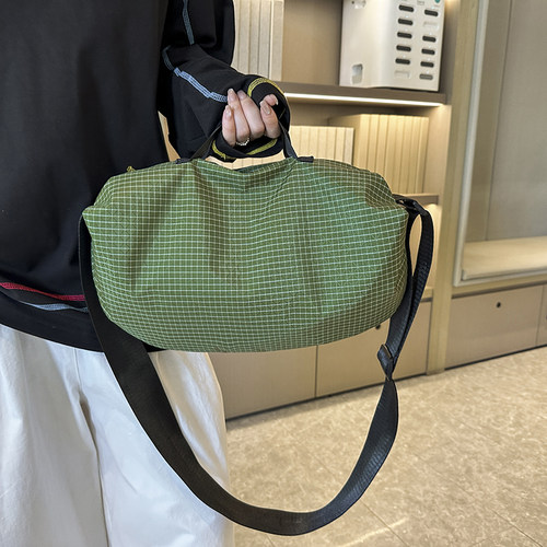 小众格子尼龙布饺子防水休闲手提包简约新款通勤大容量单肩斜挎包