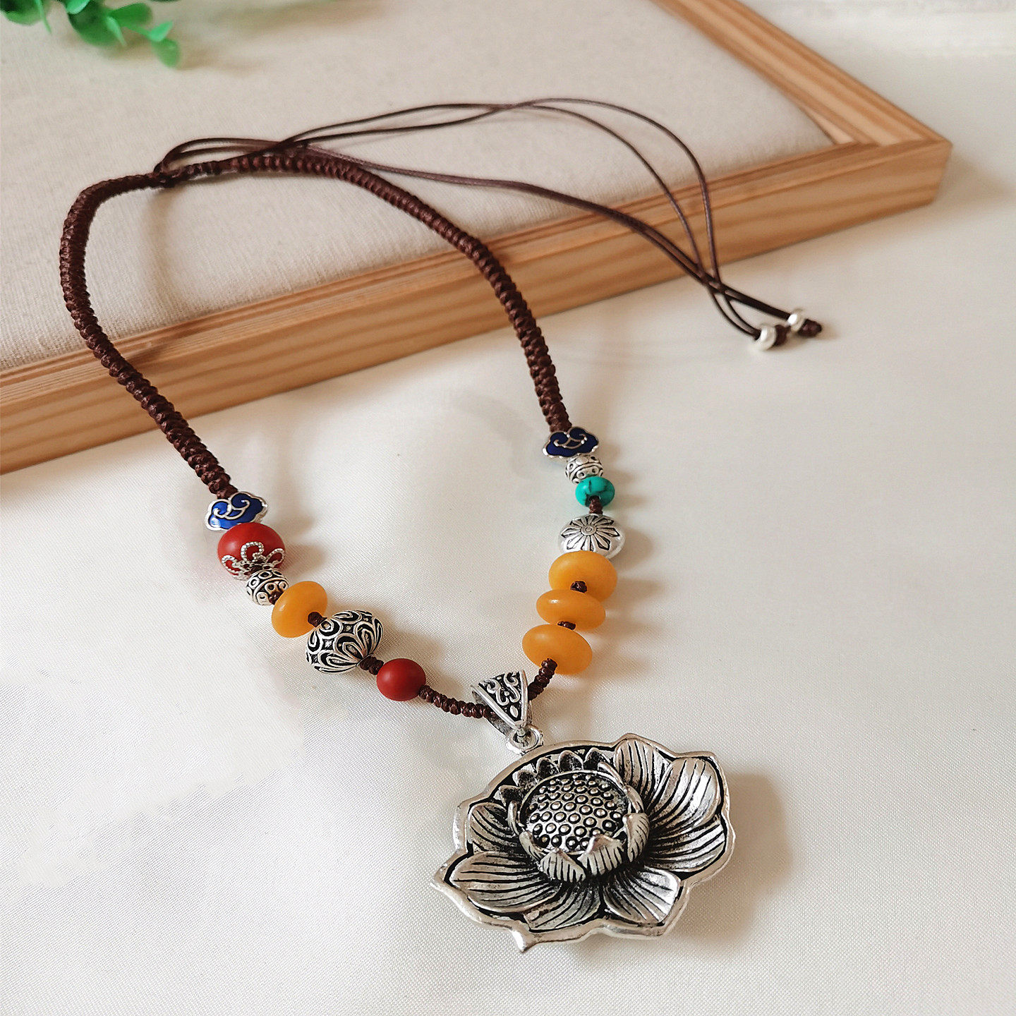 复古民族风莲花蜜蜡毛衣链