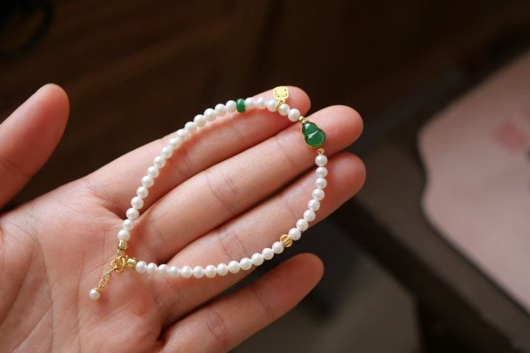 18K金天然淡水珍珠手链手串手饰碧玺桶珠翡翠葫芦如意牌 蝴蝶配饰