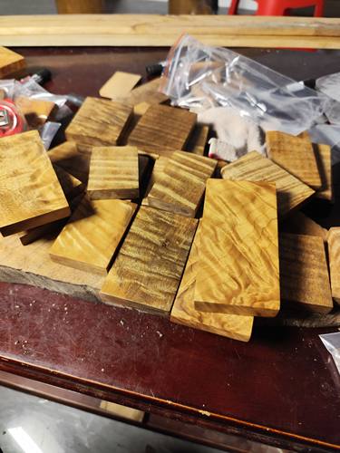 金丝楠木无事牌挂件挂脖手把件水波纹龙胆纹阴沉原料吊坠车挂首饰