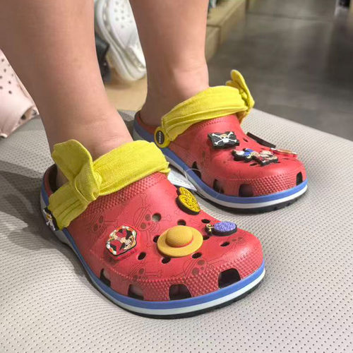 crocs航海王路飞亲子洞洞沙滩鞋