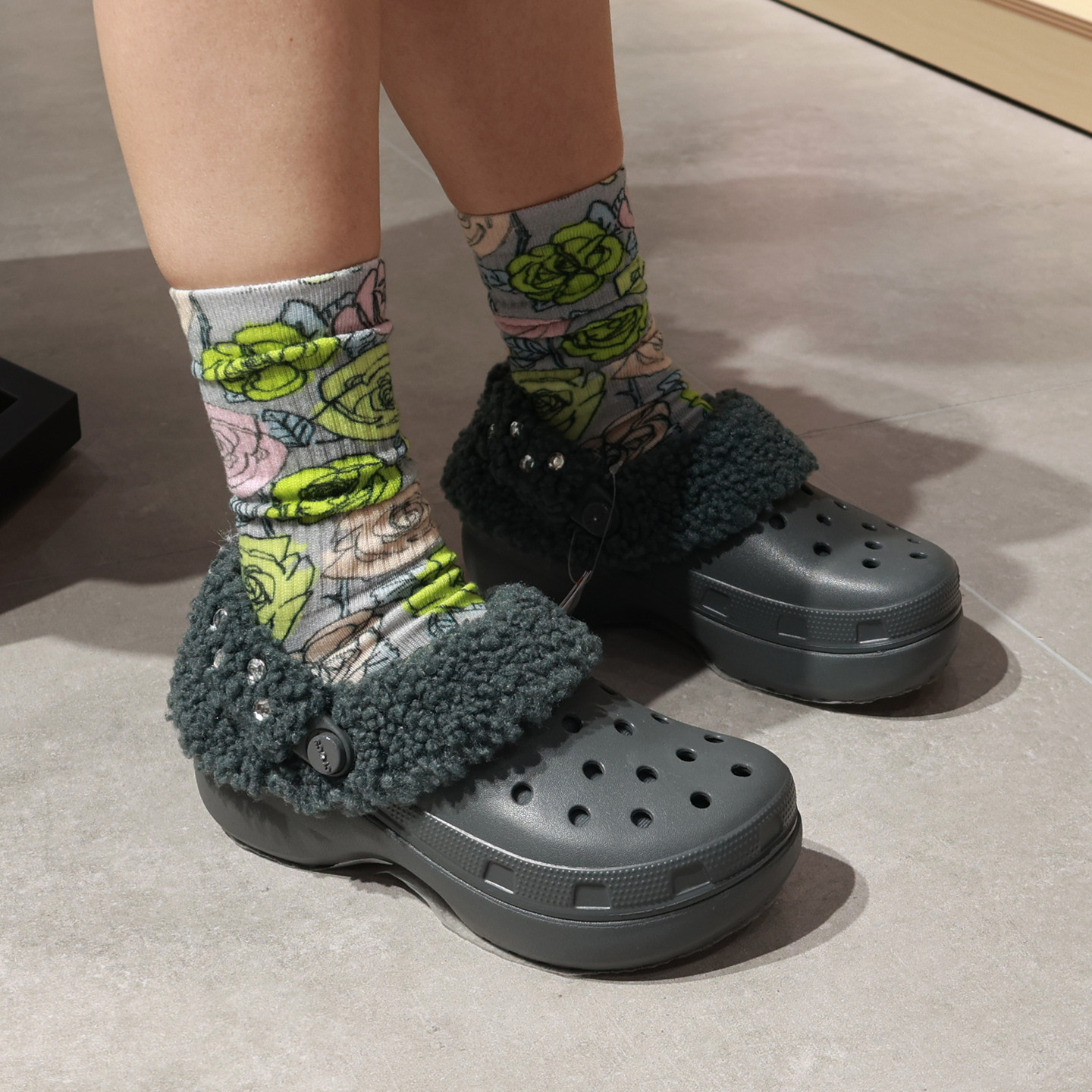 Crocs经典云朵宝石暖绒Clog