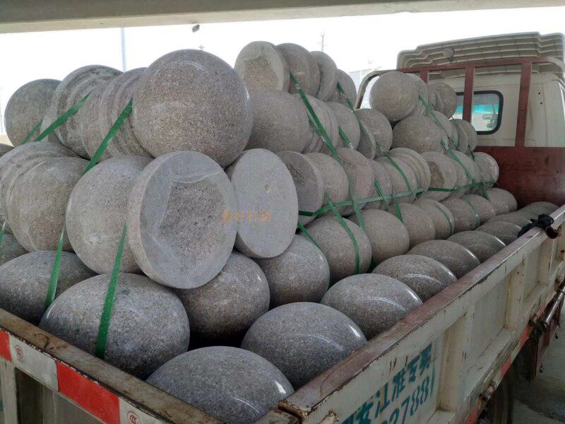 天然花岗岩路障圆球石礅广场挡车石头球大门围墙柱球磨光石球一个