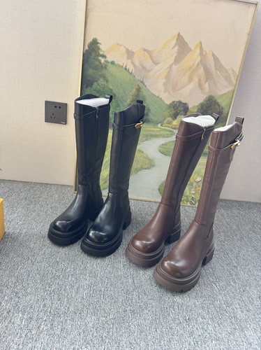货号7324天猫257显瘦靴~小金扣斜口厚底加绒中高筒长靴女骑士靴
