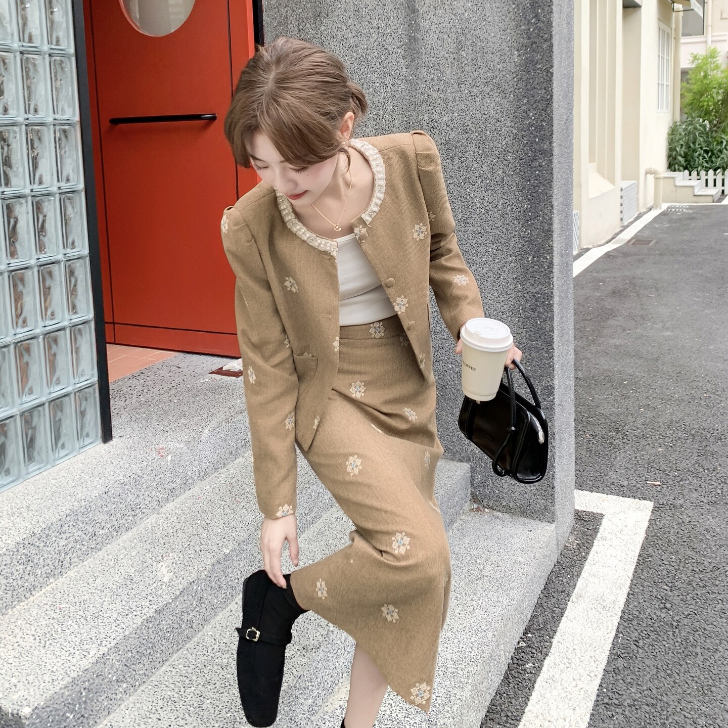 爆款现货优质2026年春季短裙新款上市春装刺绣时尚潮流套装