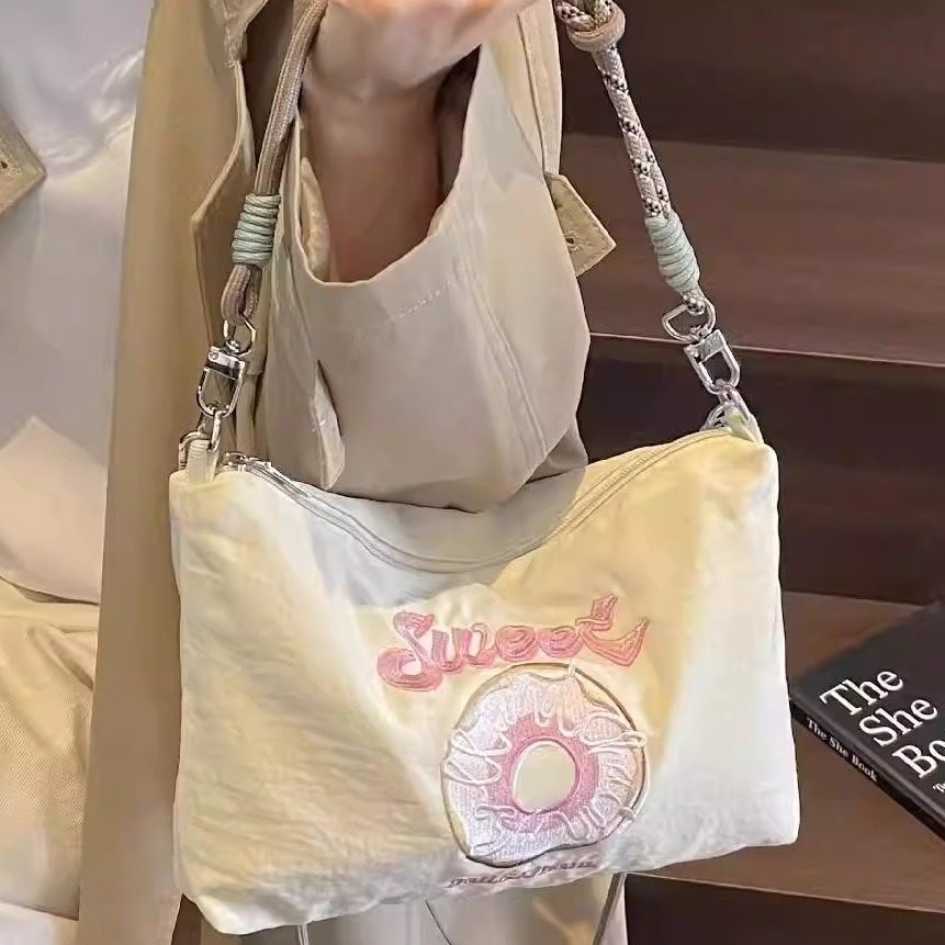 日本代购ballchain刺绣甜甜圈手提包包女休闲通勤百搭斜挎单肩包