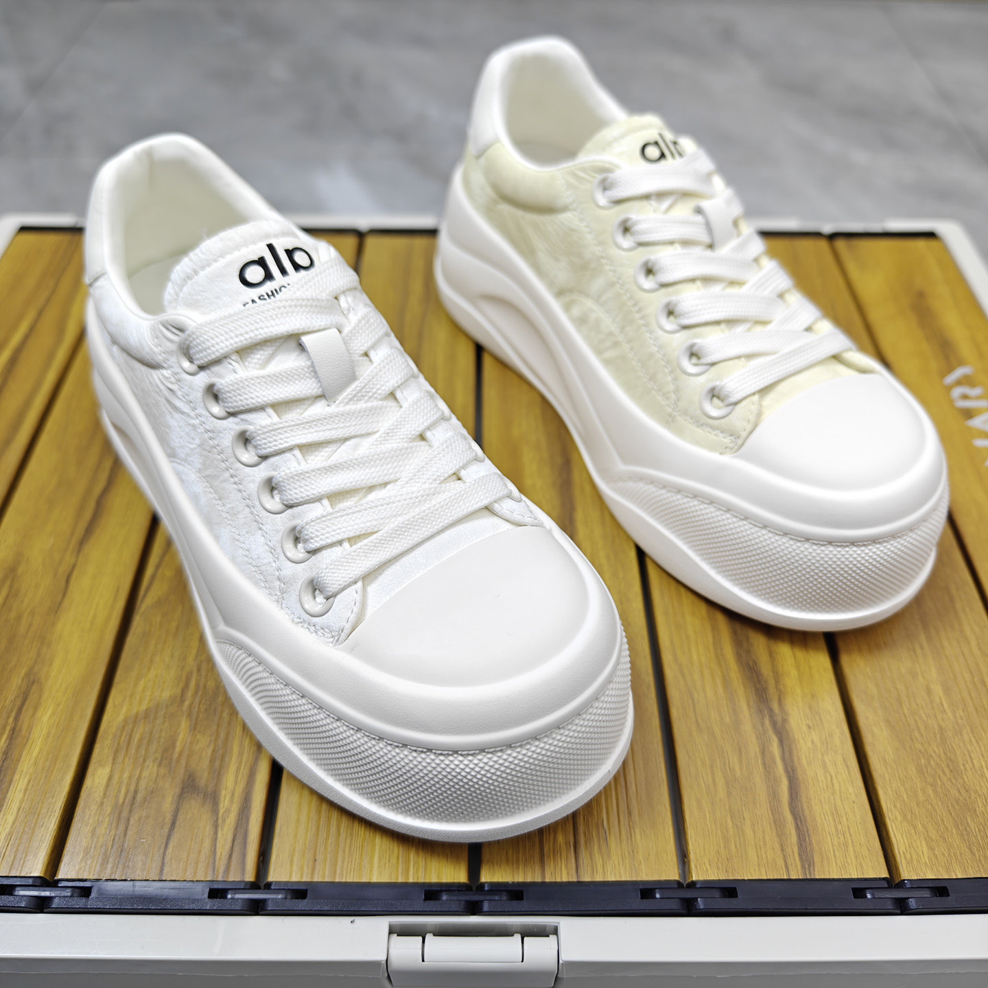 真皮小白鞋女2026新款鞋子厚底增高超轻便小个子休闲鞋配裙子板鞋,女鞋,时尚休闲鞋,淘宝优惠券,粉丝福利购,淘宝优惠卷