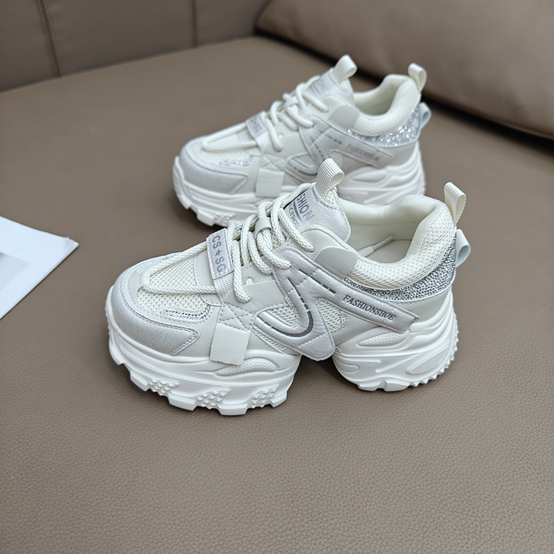 厚底老爹鞋女2026新款纯色小个子增高轻便软底显脚小水钻运动鞋潮