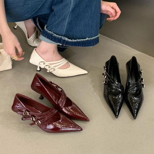 COLORED BEAN MONTH 韩版尖头浅口单鞋女细跟高跟百搭轻熟风女鞋