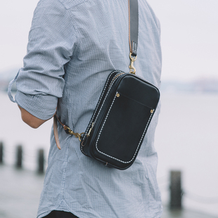 LINEAR手缝植鞣牛皮真皮胸包单肩斜挎简约男包 TANGENT 切線派