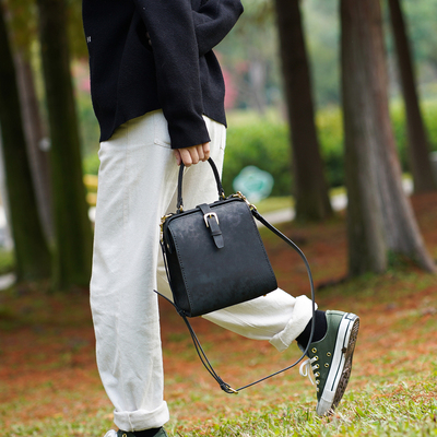 切線斜挎包TANGENTLINEAR