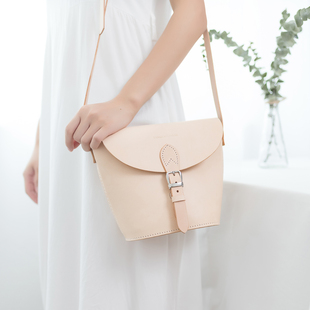 经典 纯手工真皮锥形小马鞍包女士真皮包斜挎包