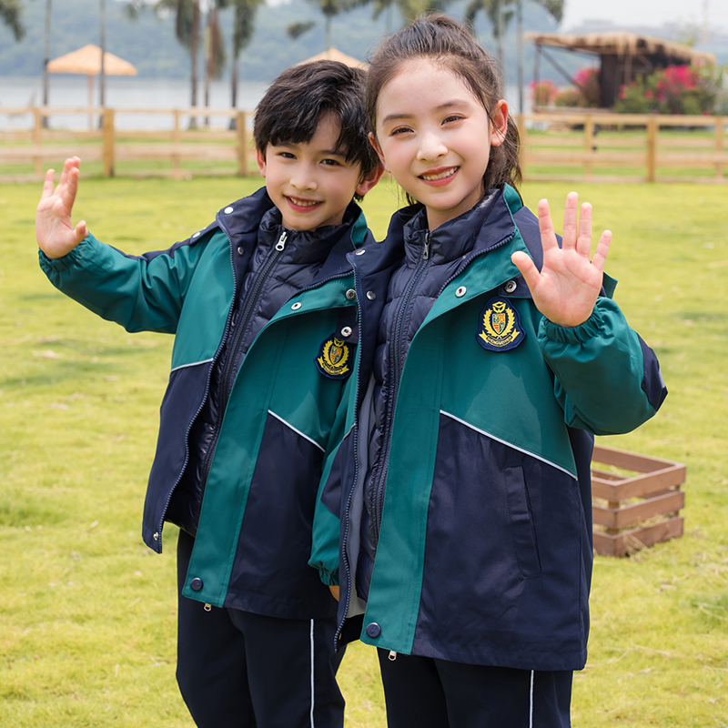 高中小学生校服冲锋衣三件套班服春秋套装幼儿园园服秋冬季运动服-封面